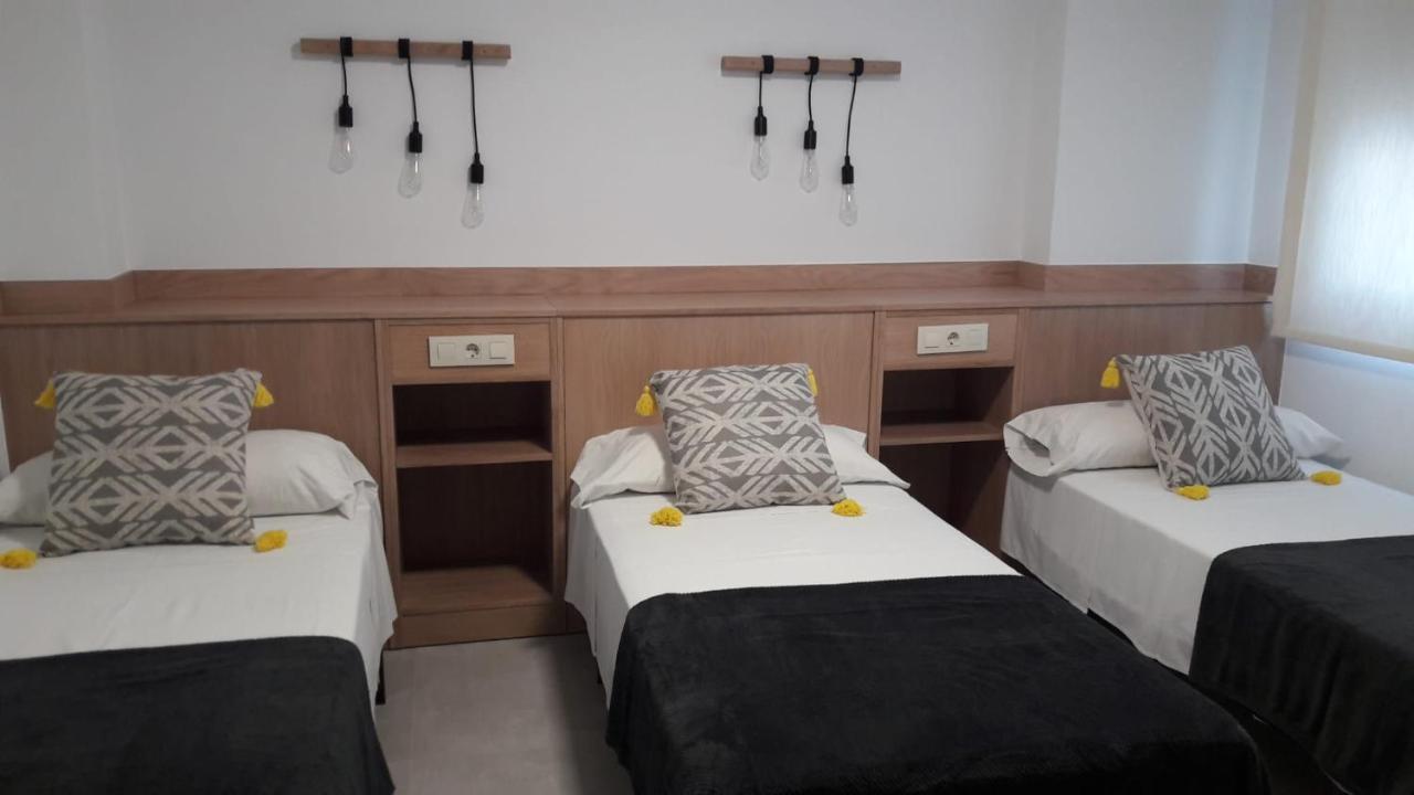 Hostal Cervantes Playa Garrucha Exterior photo